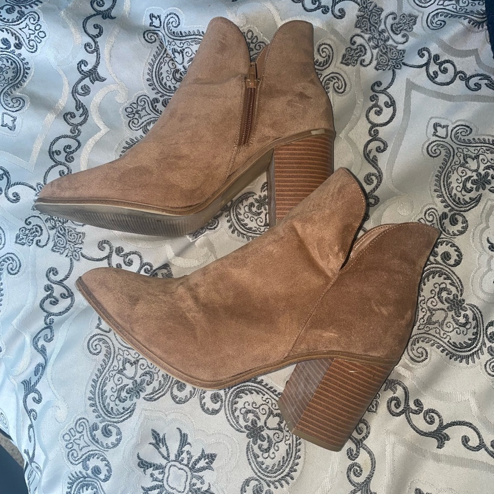 Camel Booties